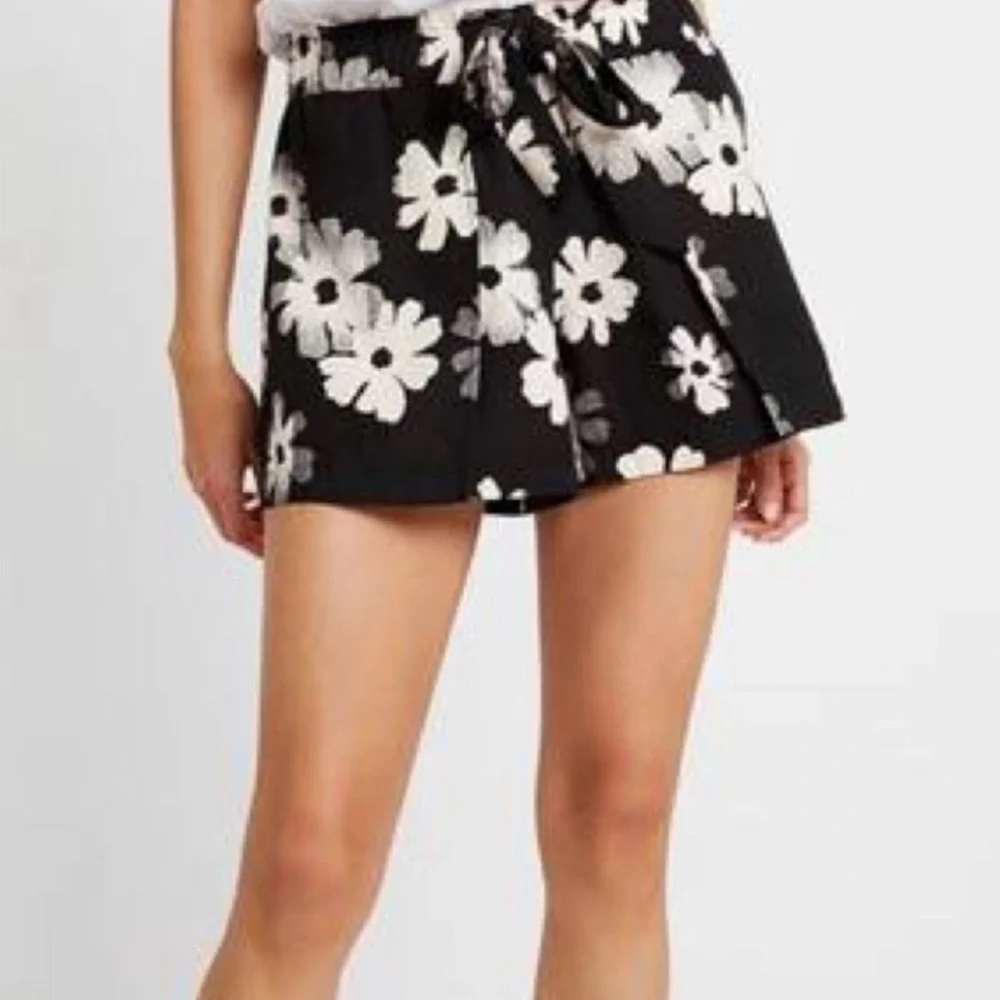 Madewell Drapey pull-on shorts floral ikat Flowy